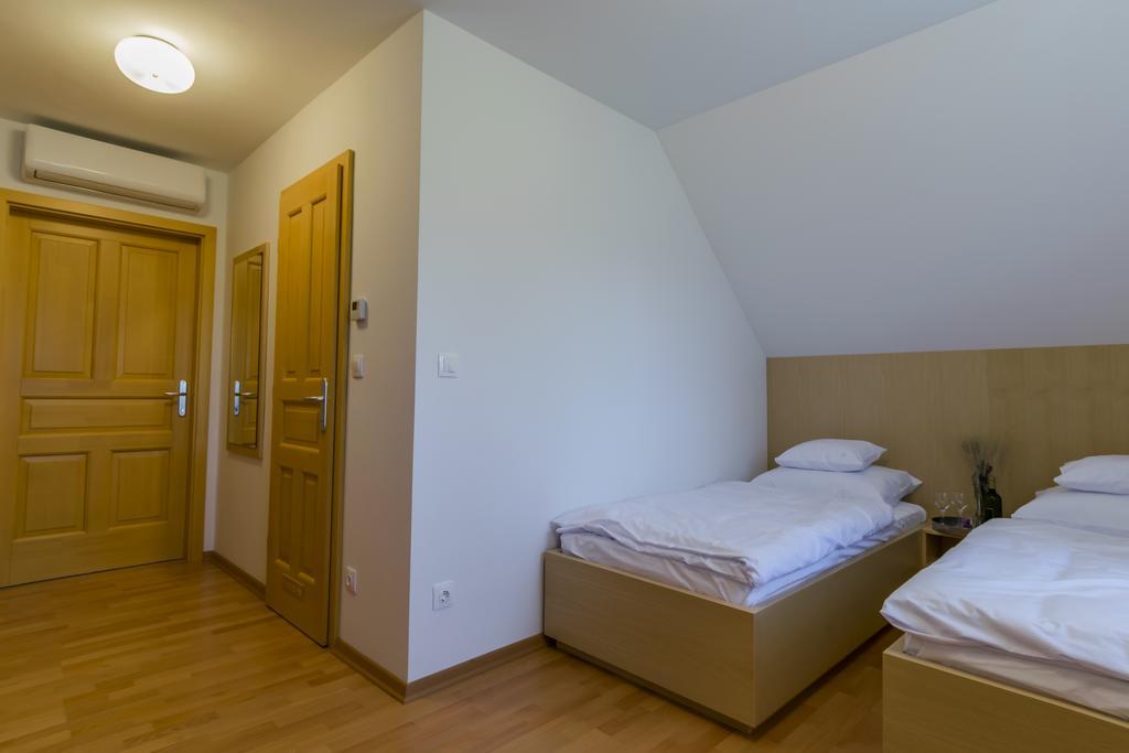 Szloven Mintagazdasag Felsőszölnök Exteriör bild